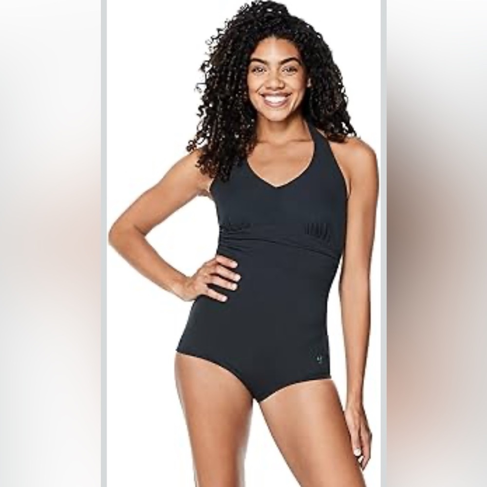 Speedo Women's Swimsuit One Piece V-Neck
Shirred Halter Moderate Cut 6/ 792-7